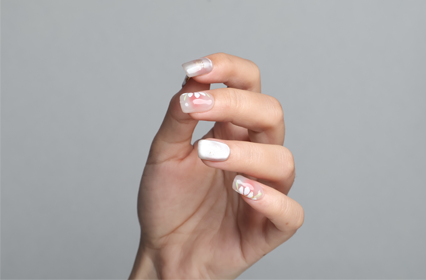 gel polish and uv light